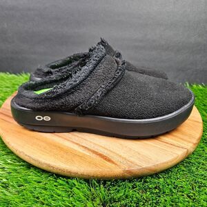 OOFOS OOcoozie Slippers Womens Size 9 Black Fleece Mule Comfort Recovery Slip On